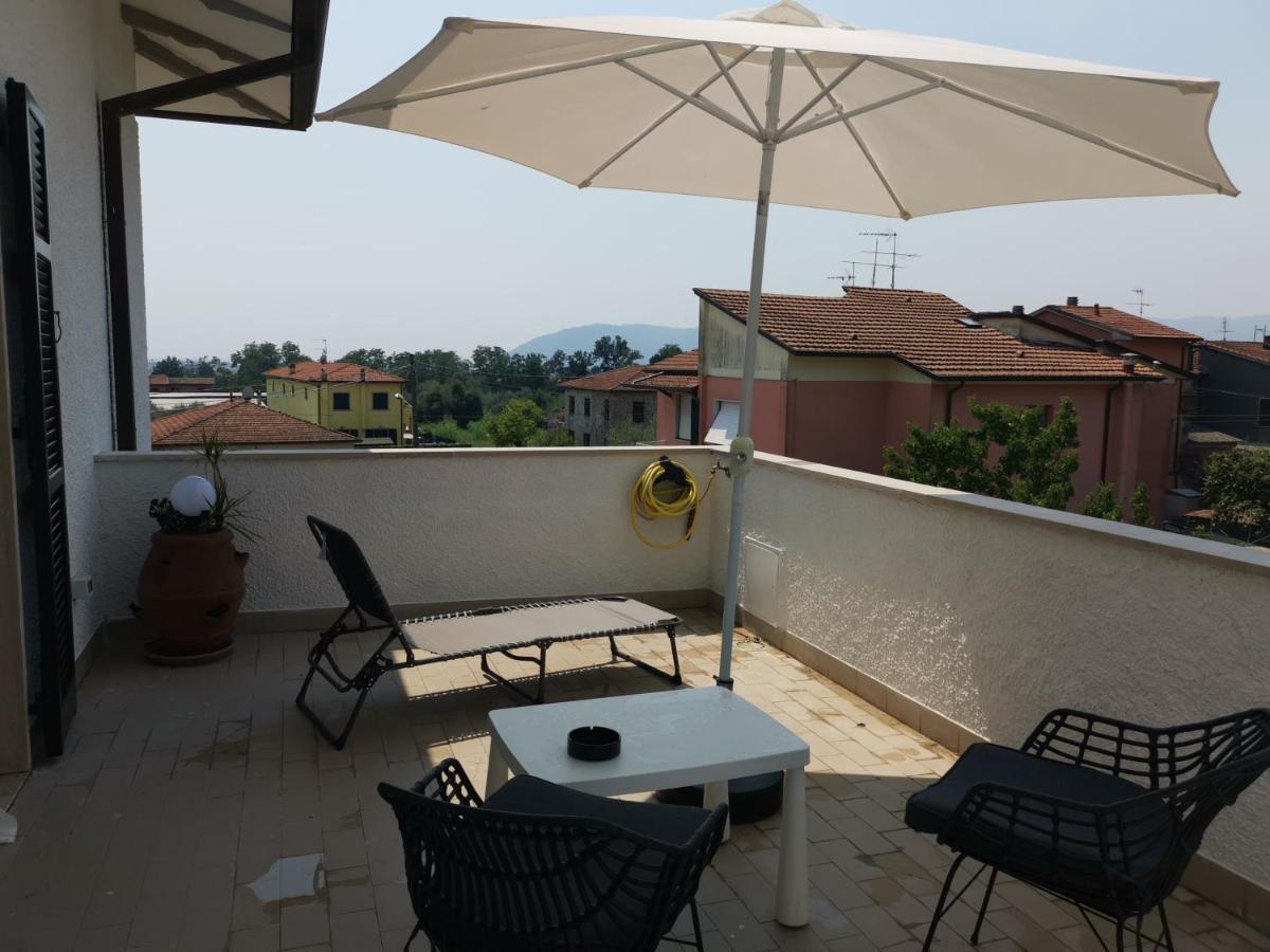 Villa Flora Affittacamere Luni Экстерьер фото